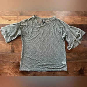 Bobeau Sage Green Lace Top- Size Medium